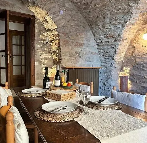 13th Century Stone House بيت للعطل *